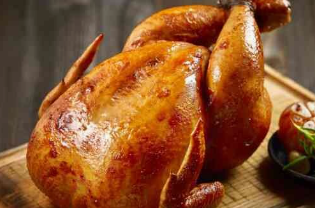 Epicerie locale proposant de la viande de volaille normande