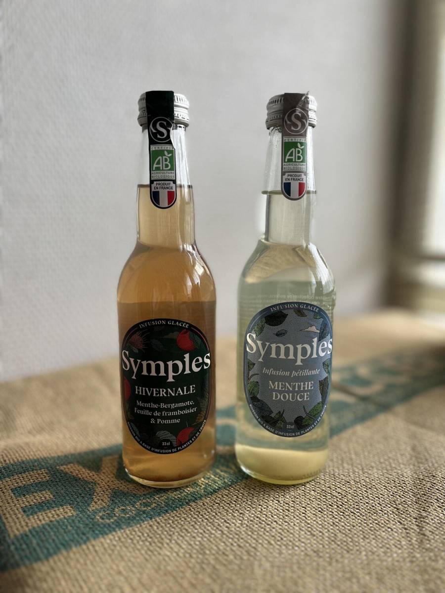 Epicerie locale proposant des boissons bio et faibles en calories  