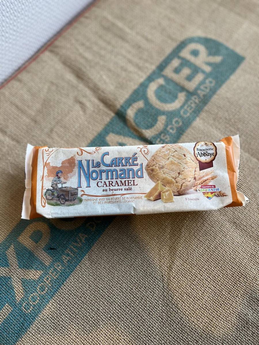 Epicerie locale proposant des biscuits locaux 